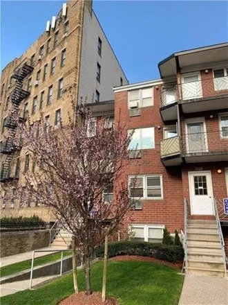 Buy this 1 bed condo on 2955 Ocean Parkway in New York, NY 11235