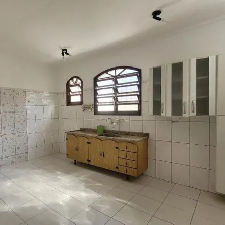 Rent this 1 bed house on Rua Independência in Vila Floresta, Santo André - SP
