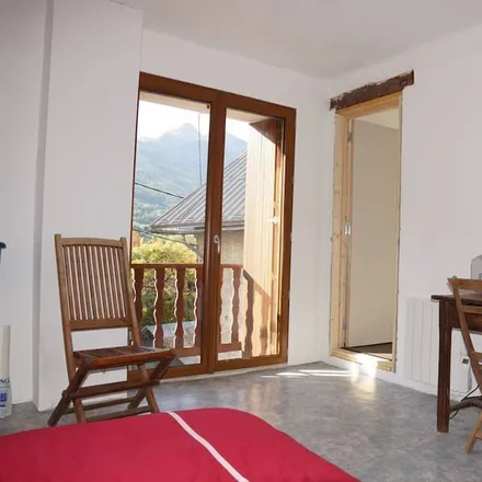 Rent this 5 bed house on 05100 Briançon