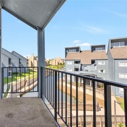 Buy this 2 bed condo on 12490 Melville Drive in Montgomery County, TX 77356