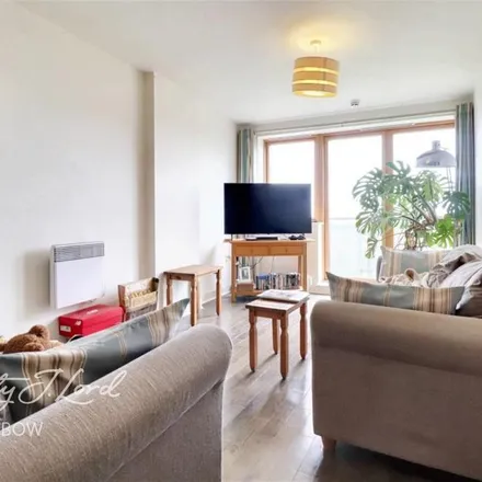 Image 2 - Suttons Wharf South, Palmers Road, London, E2 0TA, United Kingdom - Apartment for rent