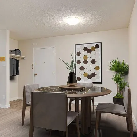 Image 2 - Woodlily Drive, Moose Jaw, SK S6J 1E1, Canada - Apartment for rent
