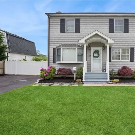 Buy this 3 bed house on 106 Pine Neck Ave in East Patchogue, New York