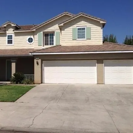 Rent this 4 bed house on 2807 Wrenwood Avenue in Clovis, CA 93611