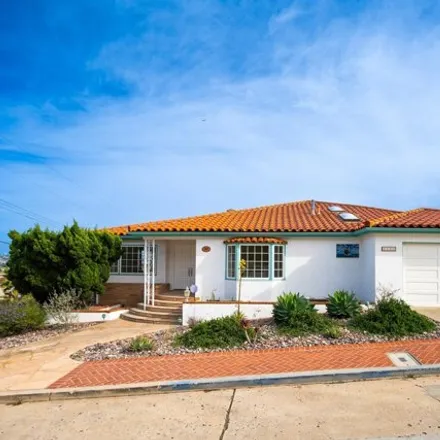 Rent this 3 bed house on 3103 Edith Lane in San Diego, CA 92106
