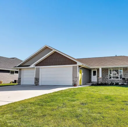 Buy this 4 bed house on 899 Applewood Drive in Kimberly, Outagamie County