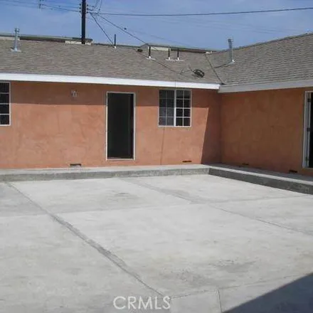 Rent this 3 bed apartment on 6348 10th Avenue in Los Angeles, CA 90043