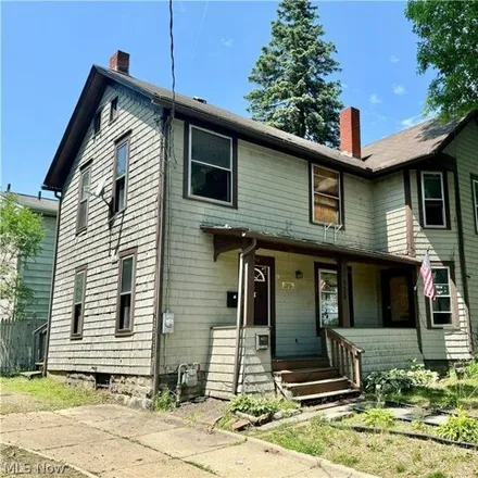 Buy this 4 bed house on 532 Crosby Street in Akron, OH 44302