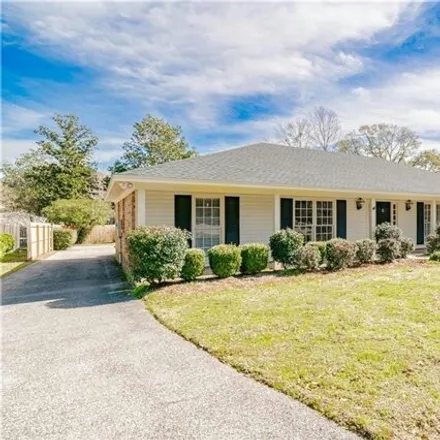 Buy this 4 bed house on 411 Hounds Run West in Huntleigh Woods, Mobile