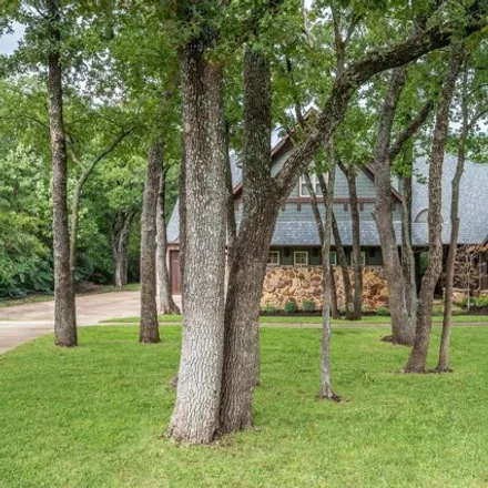Image 2 - 726 Fairway Acres Drive, Denton County, TX 76226, USA - House for sale