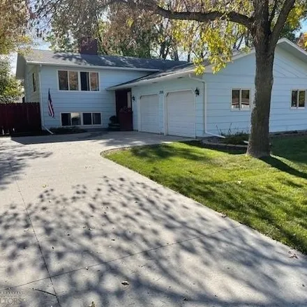 Buy this 3 bed house on 2044 29th Avenue South in Fargo, ND 58103