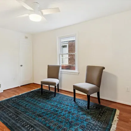 Image 8 - 816 Division Avenue Northeast, Washington, DC 20019, USA - House for sale