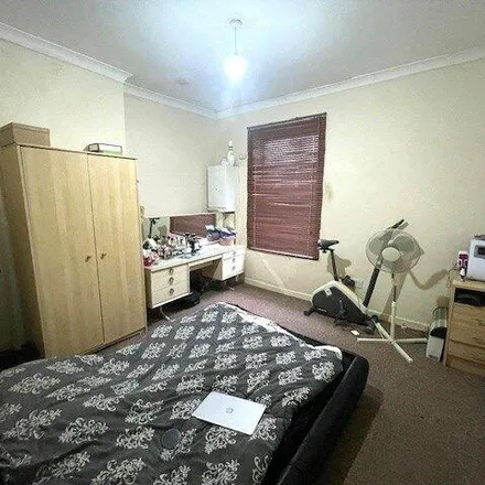 Image 5 - Forest Street, Burnley, BB11 2SA, United Kingdom - Townhouse for sale