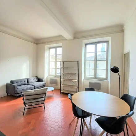 Image 5 - 24 Avenue de Fontcouverte, 84000 Avignon, France - Apartment for rent