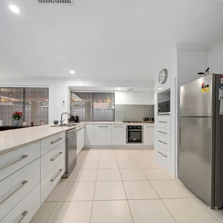 Image 3 - Iandra Loop, Carramar WA 6031, Australia - Apartment for rent