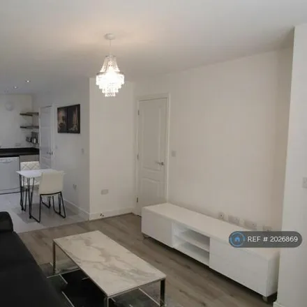 Image 1 - James Leach VC Road, Manchester, M40 7PW, United Kingdom - Townhouse for rent