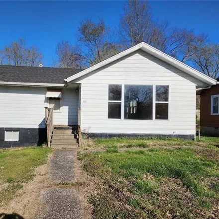 Buy this 3 bed house on 493 Robert A Stalls Avenue in Carbondale, IL 62901