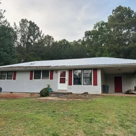 Buy this 3 bed house on 1461 Davis Rd in Eastanollee, Georgia