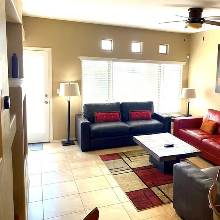 Rent this 2 bed condo on Oro Valley