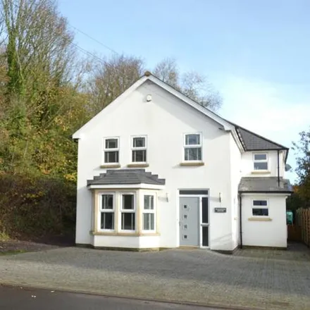 Buy this 4 bed house on Swanbridge Road in Sully, CF64 5UE