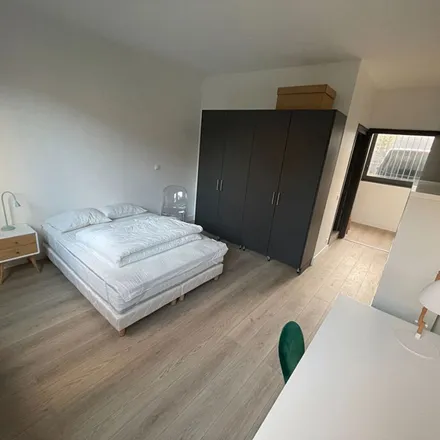 Image 5 - 260 Rue Ingres, 59100 Roubaix, France - Apartment for rent