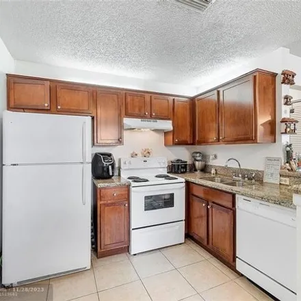 Image 2 - 10526 Northwest 28th Court, Coral Springs, FL 33065, USA - Condo for sale
