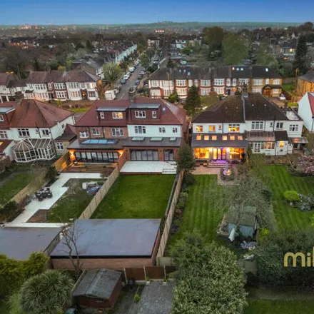 Image 3 - Clearview Court, 59A Bourne Hill, Winchmore Hill, London, N13 4LU, United Kingdom - Duplex for sale