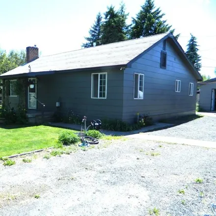 Buy this 2 bed house on 4974 Mathers St in Klamath Falls, Oregon