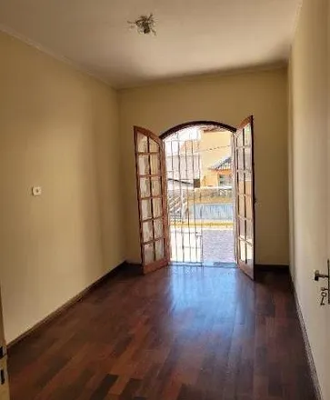 Buy this 3 bed house on Rua Maria Pelegrini Peperaio in Vila Nossa Senhora das Vitórias, Mauá - SP