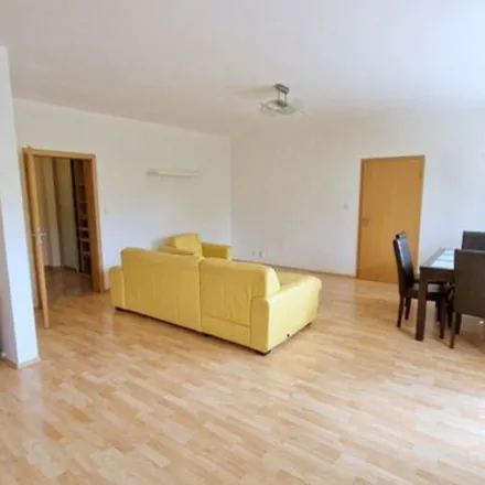 Image 9 - Gutova 3297/4, 100 00 Prague, Czechia - Apartment for rent