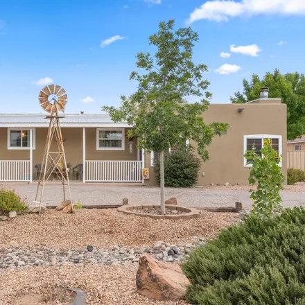 Image 5 - 1439 Van Cleave Road Northwest, Albuquerque, NM 87107, USA - House for sale