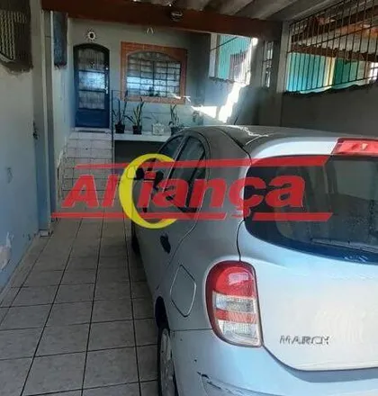 Buy this 2 bed house on Escola da Prefeitura de Guarulhos Noel Rosa in Rua Garça 26, Bela Vista