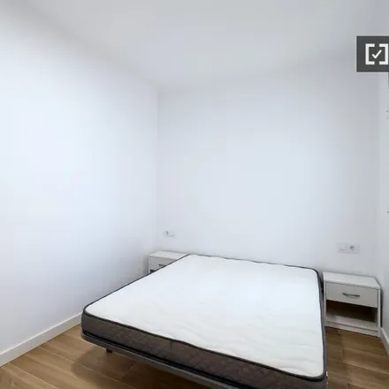 Rent this 5 bed room on Carrer de la Rosa d'Alexandria in 08906 l'Hospitalet de Llobregat, Spain