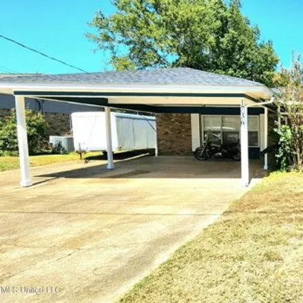 Buy this 5 bed house on 1736 James Madison Drive in Biloxi, MS 39531
