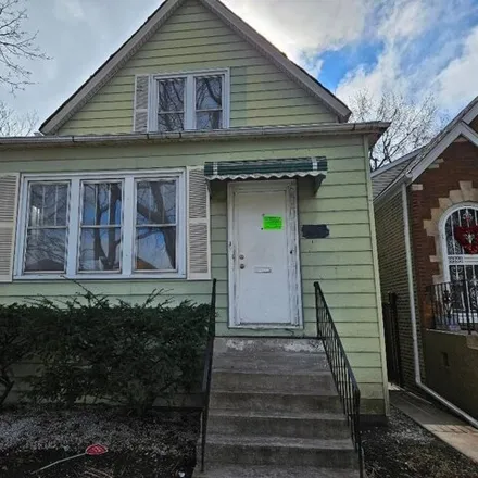 Buy this 3 bed house on 435 E 87th Pl in Chicago, Illinois