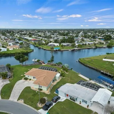 Image 9 - 317 Dunn Drive Northeast, Port Charlotte, FL 33952, USA - House for sale