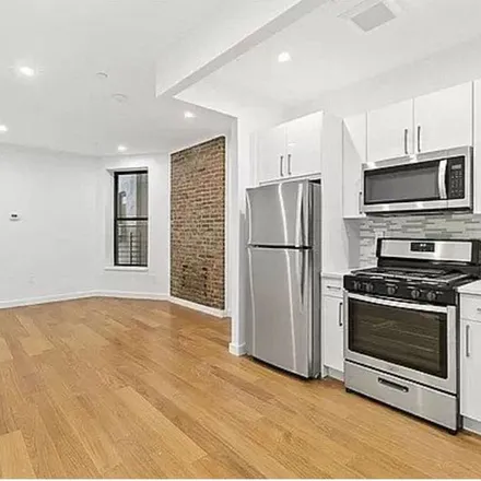 Rent this 2 bed apartment on Brook Avenue in East 138th Street, New York