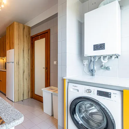 Image 6 - A lavandaria self service, Rua de São Tomé 1064, 4200-491 Porto, Portugal - Room for rent