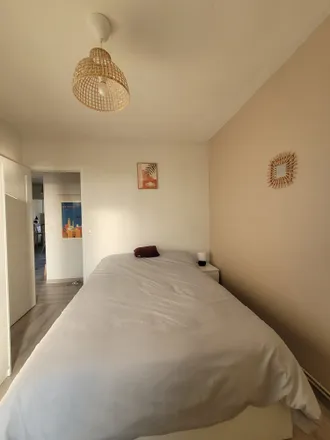 Rent this 3 bed apartment on 7 Rue Mathieu in 93400 Saint-Ouen-sur-Seine, France