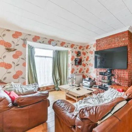 Image 1 - 3 Elder Oak Close, London, SE20 8BJ, United Kingdom - Townhouse for sale