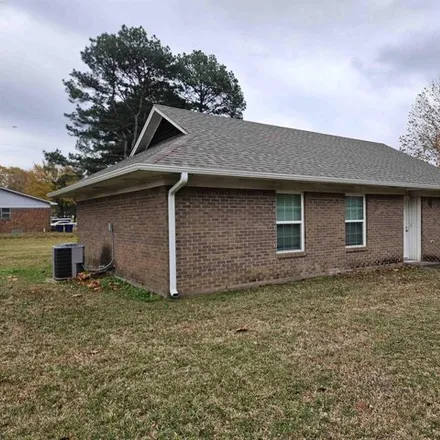 Rent this 3 bed house on 10 Meadowlark Dr in Cabot, Arkansas