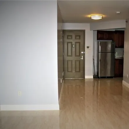 Image 4 - 132-31 41st Avenue, New York, NY 11354, USA - Apartment for rent