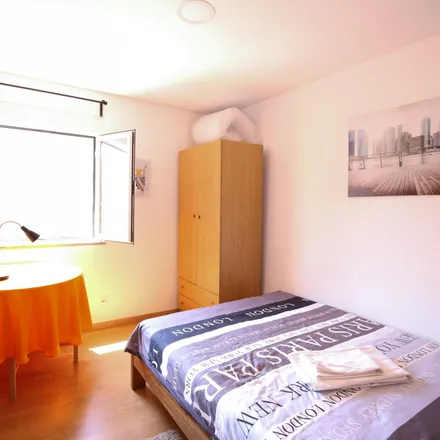 Rent this 5 bed room on Rua Guiomar Torresão 49 in 1500-450 Lisbon, Portugal