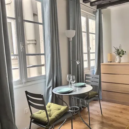 Image 3 - 11 Rue Hérold, 75001 Paris, France - Apartment for rent