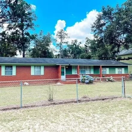 Buy this 3 bed house on unnamed road in Twin Lakes, Lowndes County