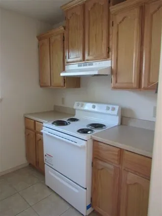 Image 4 - 1421 Garza Street, Laredo, TX 78040, USA - Apartment for rent