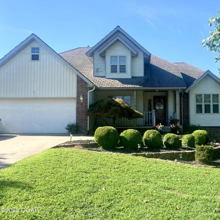 Buy this 5 bed house on 1608 Crestwood Drive in Webb City, MO 64870