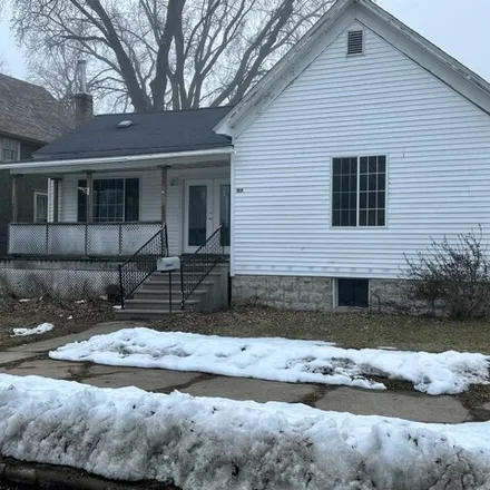 Buy this 2 bed house on 1033 Blaine Street in Marinette, WI 54143