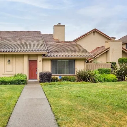 Buy this 2 bed townhouse on 2227 Pennsylvania Avenue in Fairfield, CA 94533