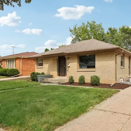Buy this 3 bed house on 5046 N 85th St in Milwaukee, Wisconsin